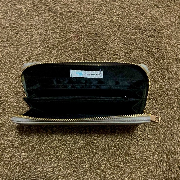 In like new conditions but don’t use anymore. - Picture 2 of 2